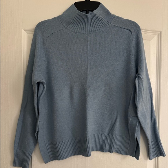 Banana Republic Factory Light Blue Turtleneck Sweater - Picture 1 of 4
